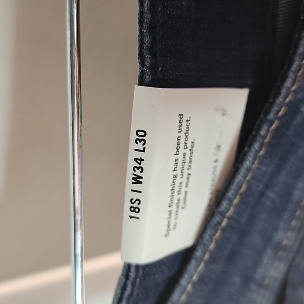Levi Strauss Jeans - Picture 3 of 13